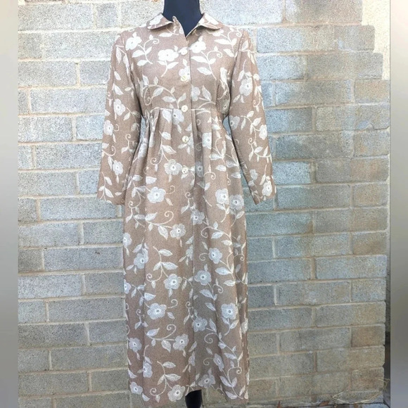 Cottagecore Dress- Mid-Century Style Collared Button Up Knee Length-Taupe floral - Picture 3 of 16